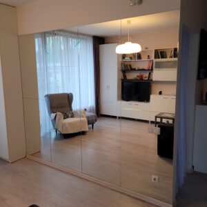 Veidrodine siena-mozaika