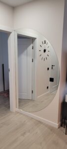 Veidrodis burės formos