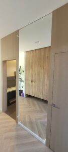 Veidrodis prieškambaryje