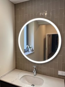 Apvalus veidrodis su LED priekiniu apšvietimu