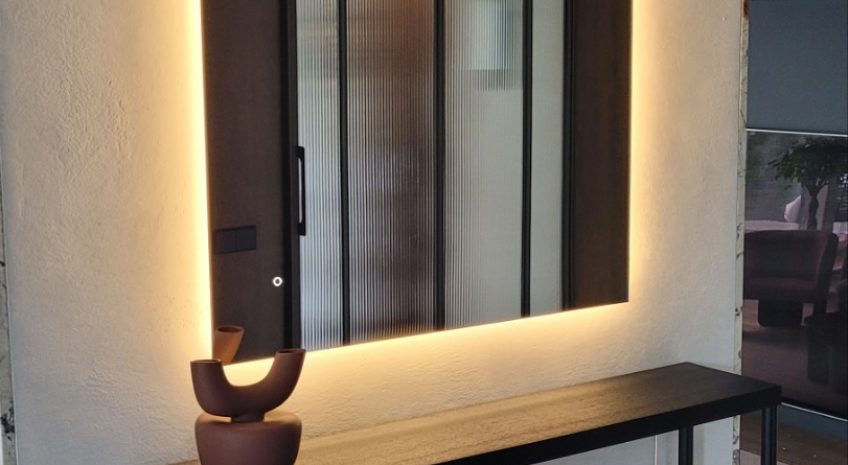 Arka su galiniu apšvietimu