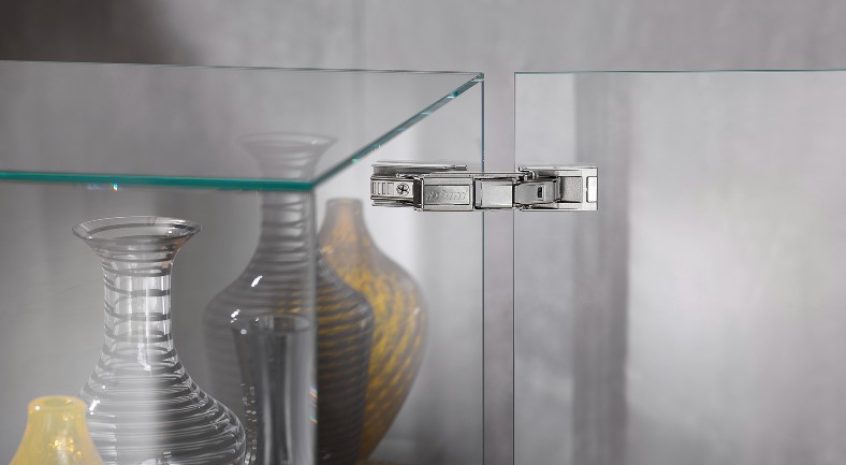 Cristallo-Hinge-by-BLUM-1-1