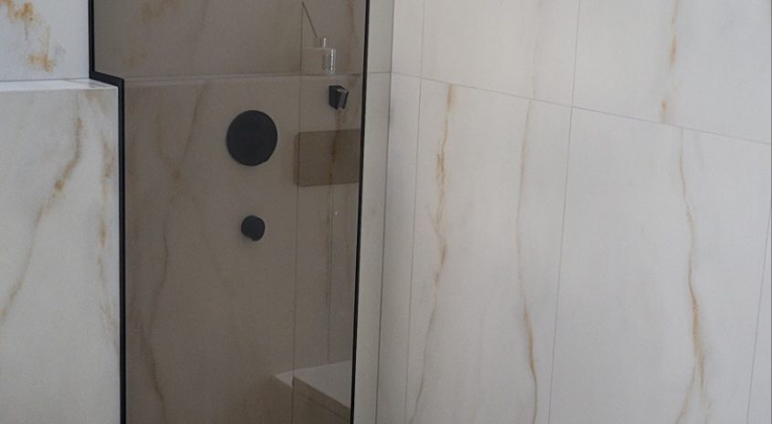 Dušo sienelė 8 mm bronzinis