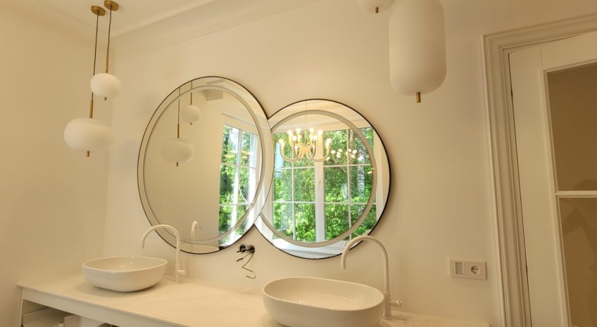 Dvigubas LED veidrodis