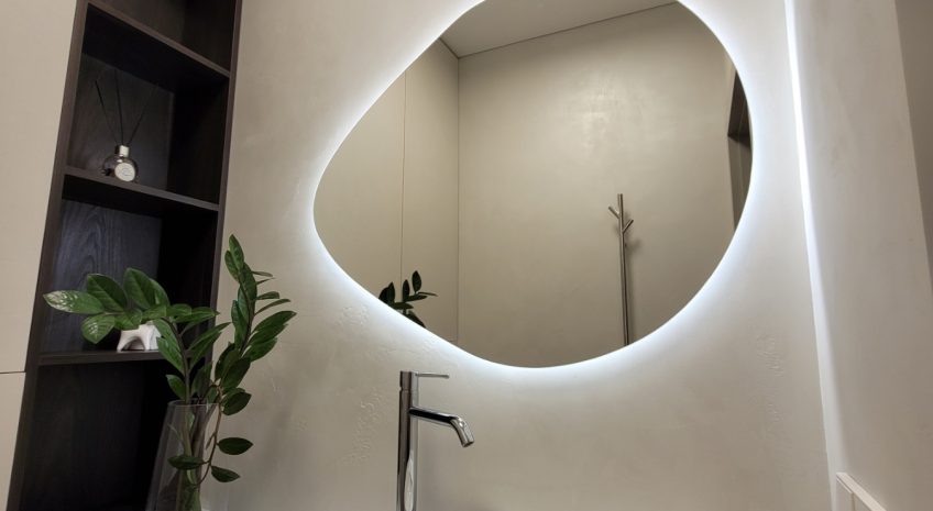 Figūrinis LED veidrodis 2