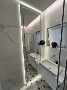 LED veidrodis su galiniu ir priekiniu apšvietimu 2