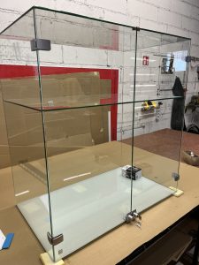 Stiklinių vitrinų projektavimas ir gamyba 2