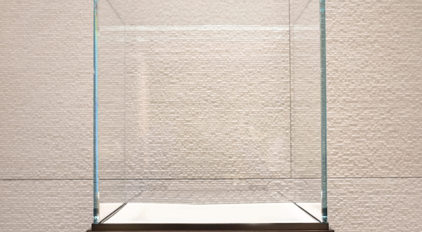 Empty,Glass,Showcase,Display