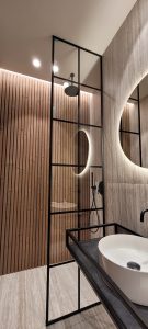 Suskaidyta dušo sienutė