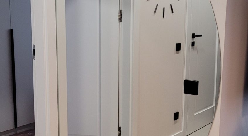 Veidrodis burės formos