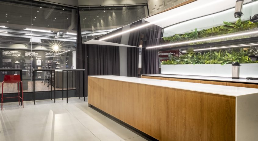 Viešujų erdvių dekoras veidrodžiais